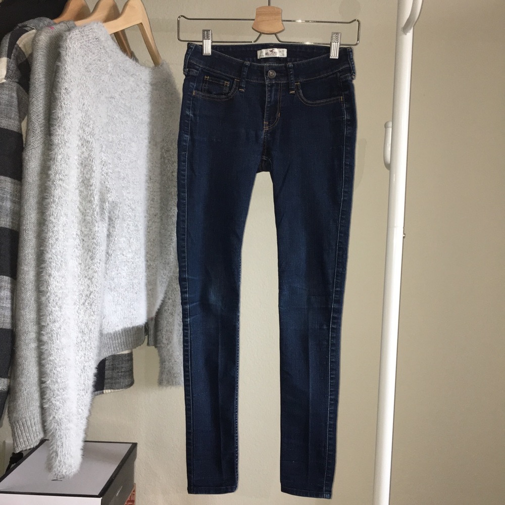 Hollister Super Skinny Jean (Dark Wash)